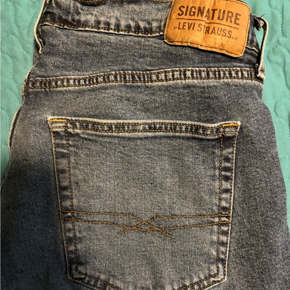 Levi’s Men's Jeans in Dark Blue Jeans